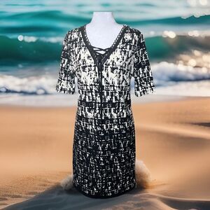 R&K Black & Ivory Grommet Tie V Neck Short Sleeve Workwear Shift Dress 10P NWT